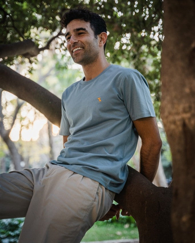 CAMISETA AZUL CLARO