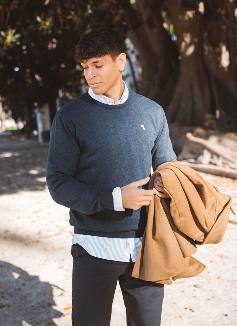 JERSEY CUELLO REDONDO AZUL