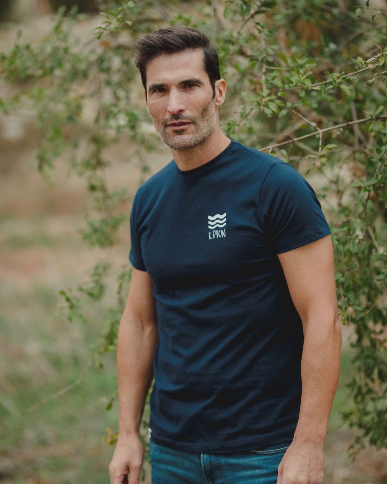 CAMISETA GOOD VIBES AZUL MARINO