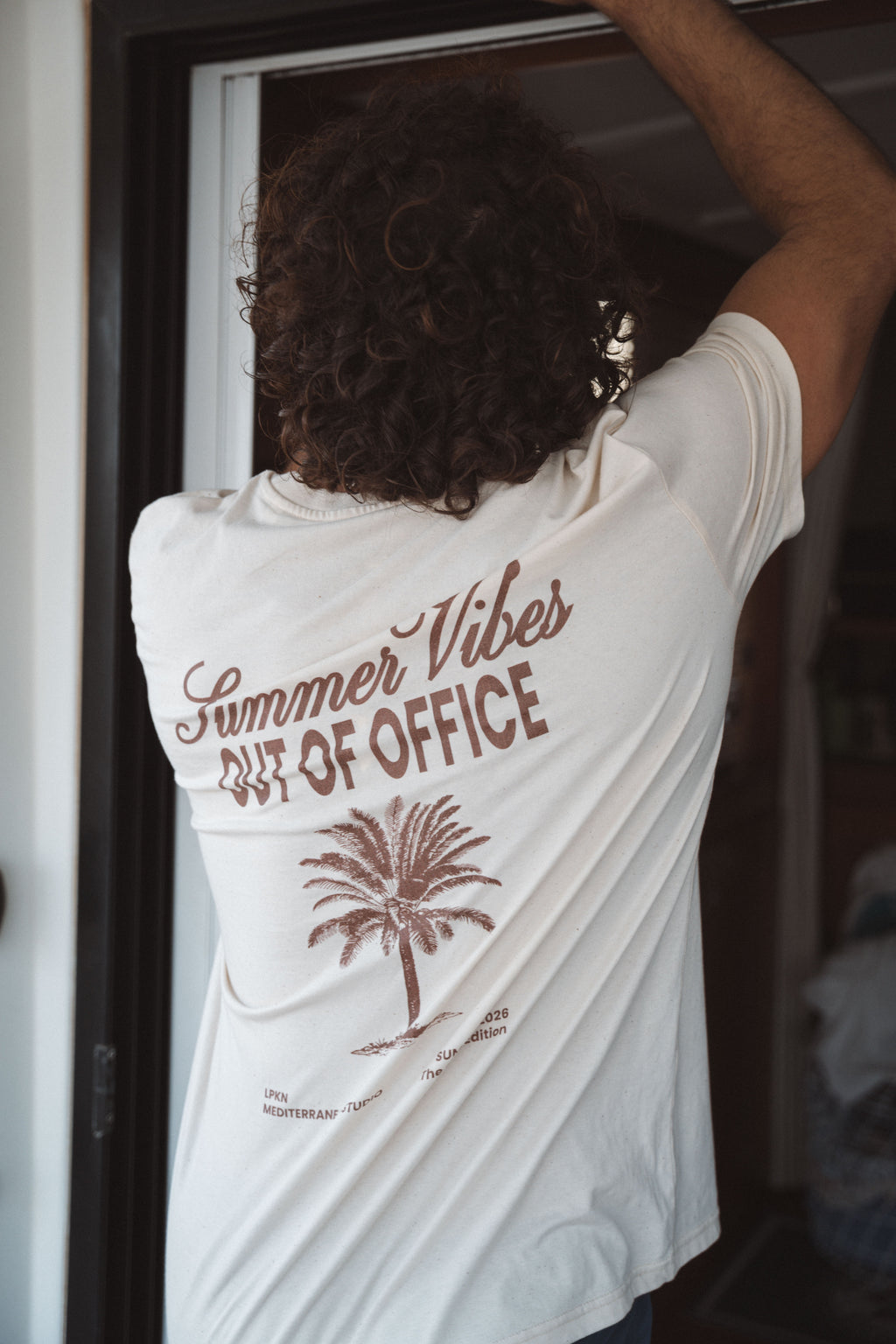 CAMISETA OUT OF OFFICE DARK