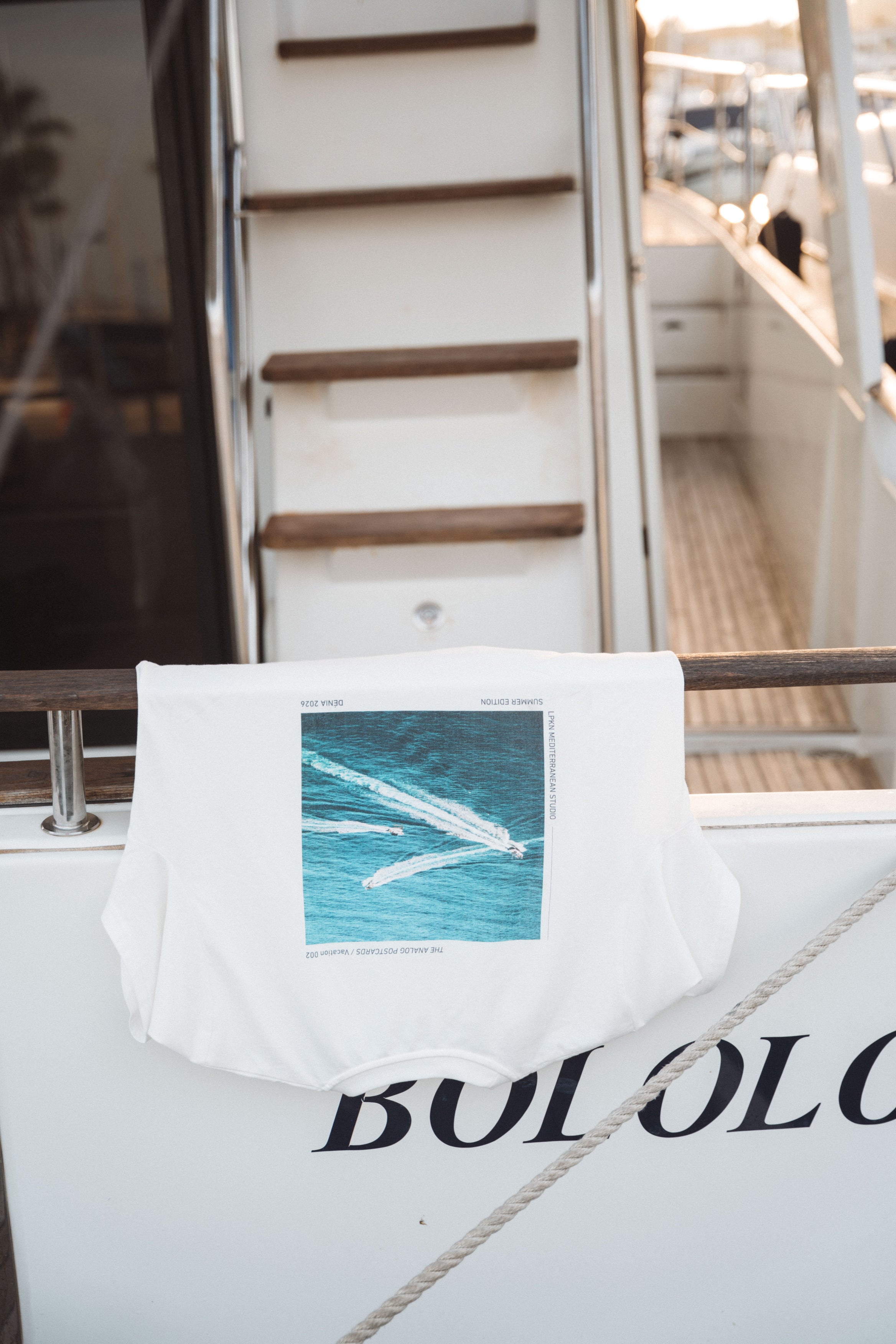 CAMISETA ANALOG POSTCARD 002