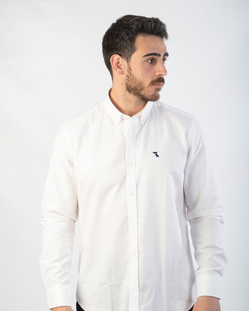 CAMISA BLANCA PELÍCANO AZUL OSCURO